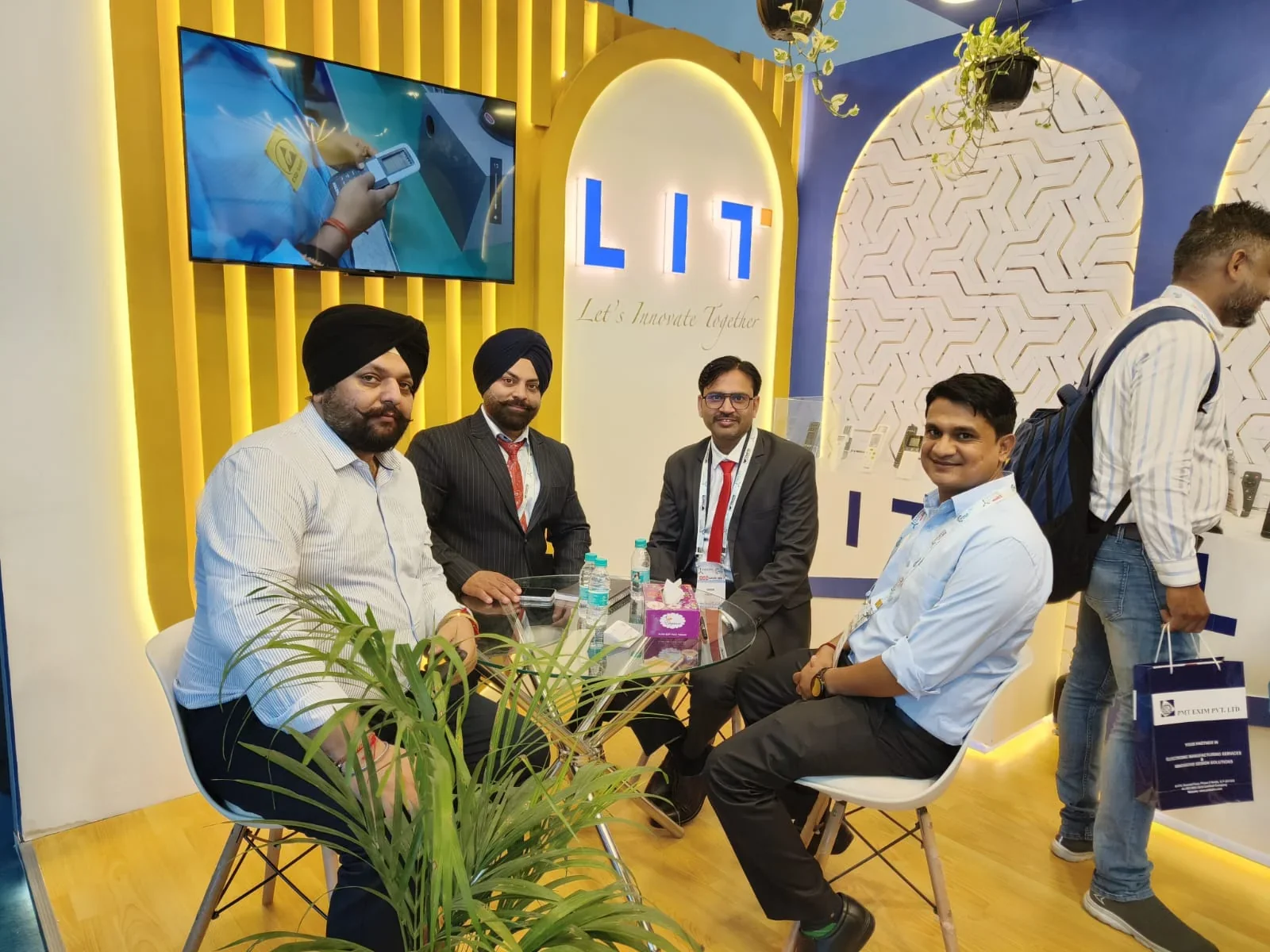 Product showcase - TV and AC remotes